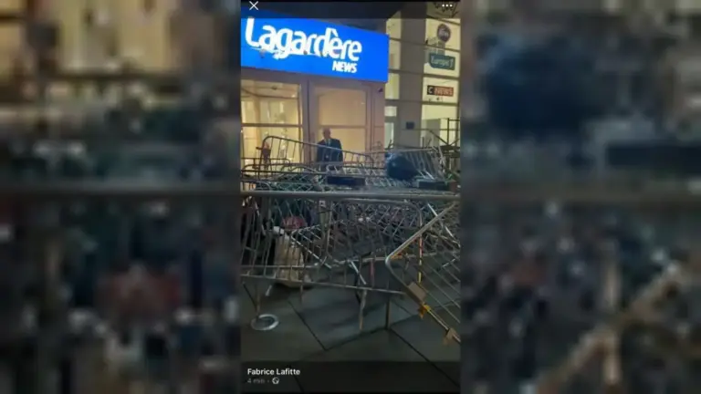 Europe 1 vis&eacute;e par les manifestants
