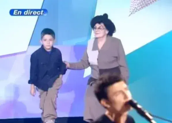 Michal (Star Academy) célèbre le succès de son frère Dawid Kwiatkowski, désormais numéro 1 des ventes en Pologne